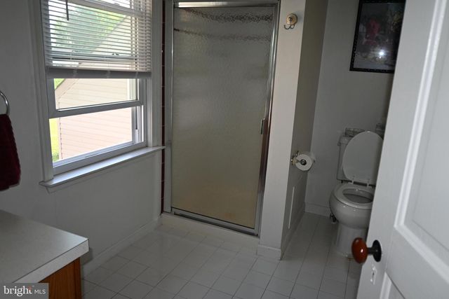 2420 ALLENTOWN RD, Quakertown, PA 18951