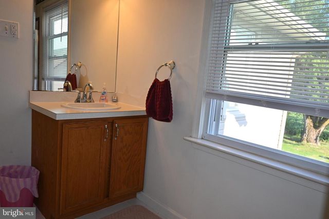2420 ALLENTOWN RD, Quakertown, PA 18951