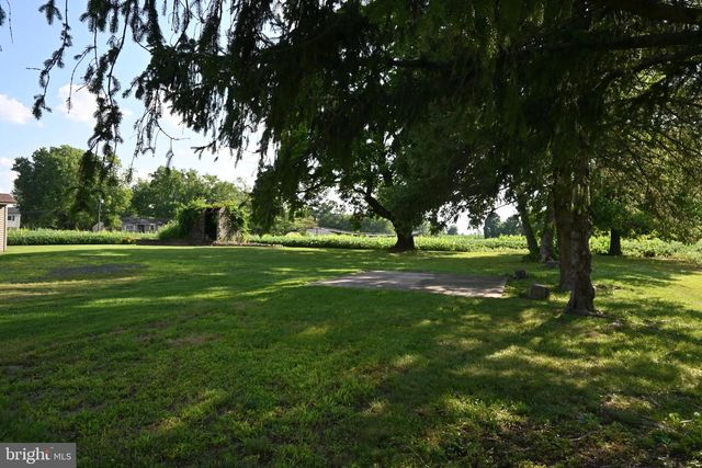 2420 ALLENTOWN RD, Quakertown, PA 18951