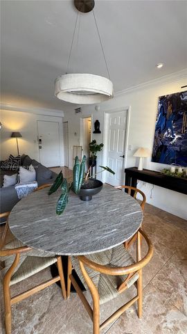 4713 NW 7th St 205-1, Miami, FL 33126