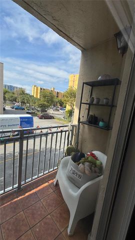 4713 NW 7th St 205-1, Miami, FL 33126