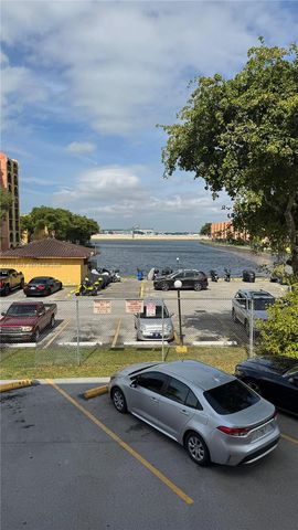 4713 NW 7th St 205-1, Miami, FL 33126