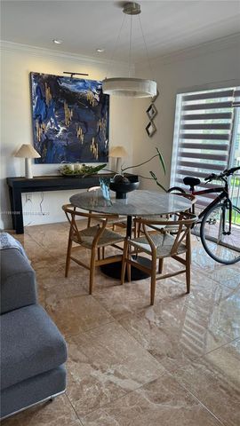 4713 NW 7th St 205-1, Miami, FL 33126