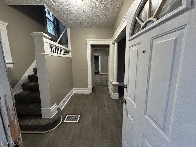 483 Douglas Street, Akron, OH 44307