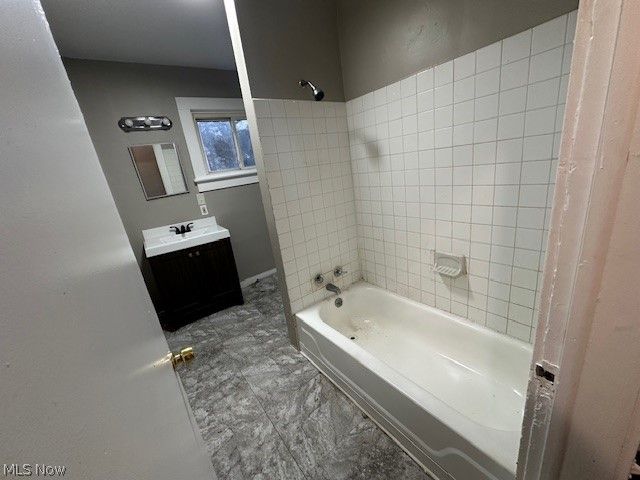 483 Douglas Street, Akron, OH 44307