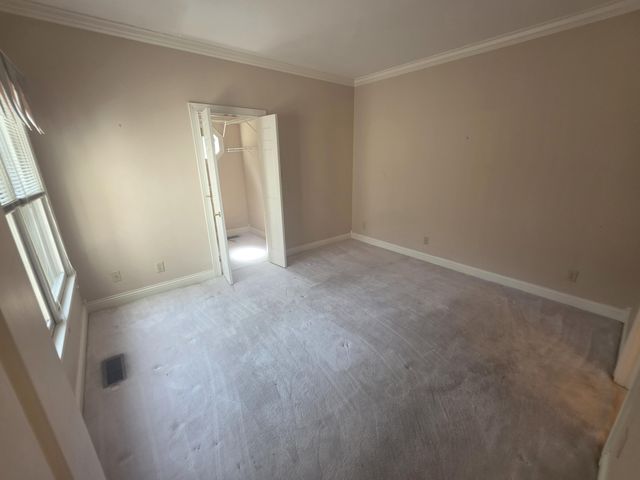 2392 The Woods Lane, Lexington, KY 40502