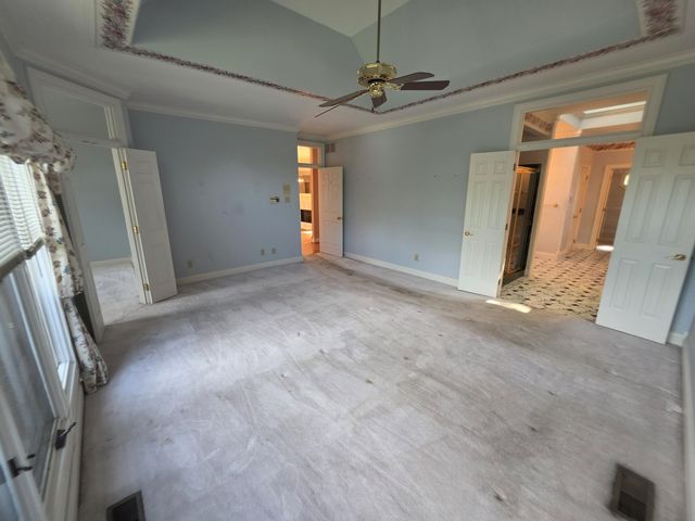 2392 The Woods Lane, Lexington, KY 40502
