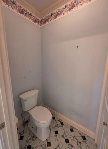 2392 The Woods Lane, Lexington, KY 40502
