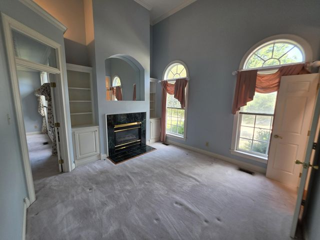 2392 The Woods Lane, Lexington, KY 40502