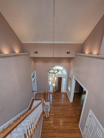 2392 The Woods Lane, Lexington, KY 40502