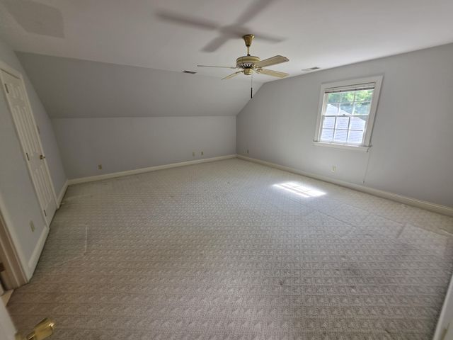 2392 The Woods Lane, Lexington, KY 40502