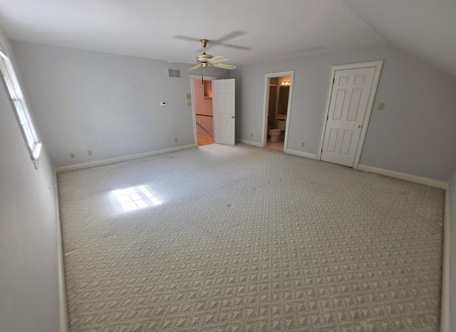 2392 The Woods Lane, Lexington, KY 40502