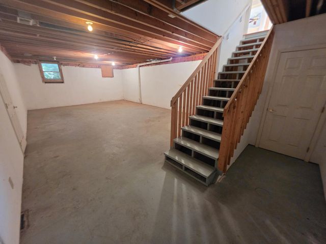2392 The Woods Lane, Lexington, KY 40502