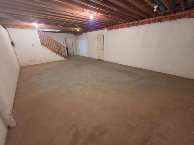 2392 The Woods Lane, Lexington, KY 40502