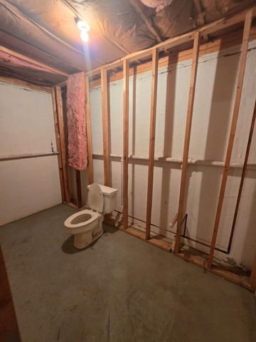 2392 The Woods Lane, Lexington, KY 40502
