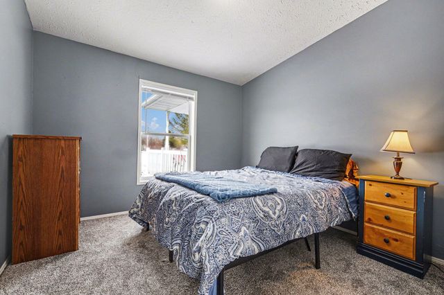 11600 E Bear Meadows Drive SE 2, Alto, MI 49302