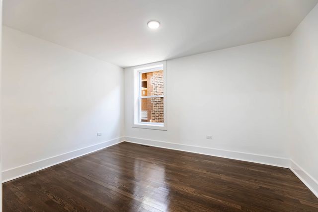 8025 S Euclid Avenue, Chicago, IL 60617