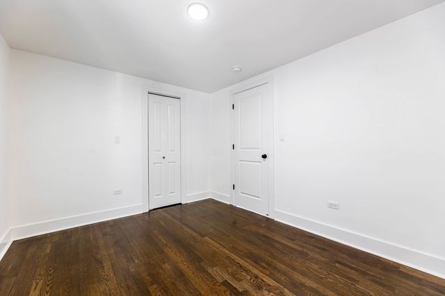 8025 S Euclid Avenue, Chicago, IL 60617