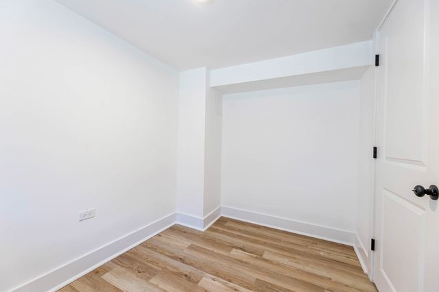 8025 S Euclid Avenue, Chicago, IL 60617