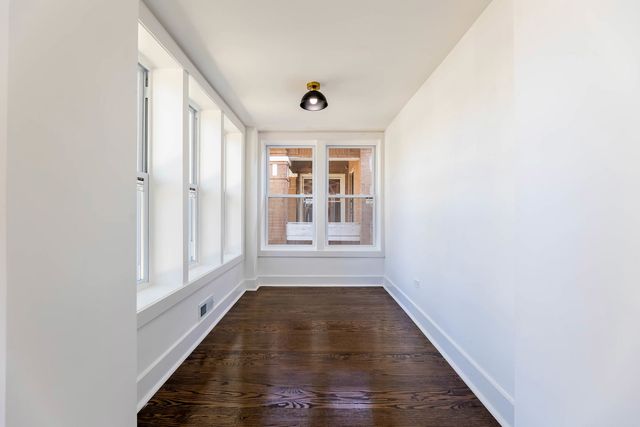 8025 S Euclid Avenue, Chicago, IL 60617