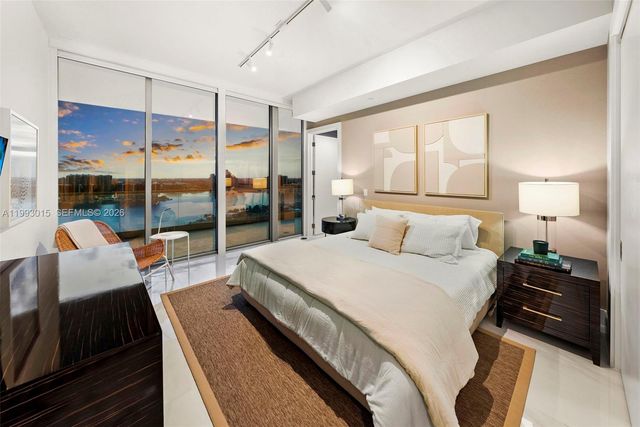 18501 Collins Avenue 2504, Sunny Isles Beach, FL 33160