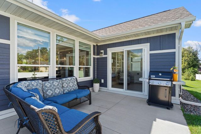 111 Creekside Bay SE, Saint Michael, MN 55376