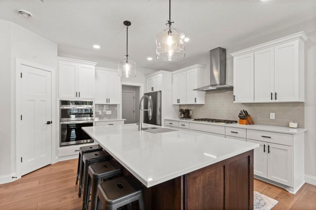 111 Creekside Bay SE, Saint Michael, MN 55376