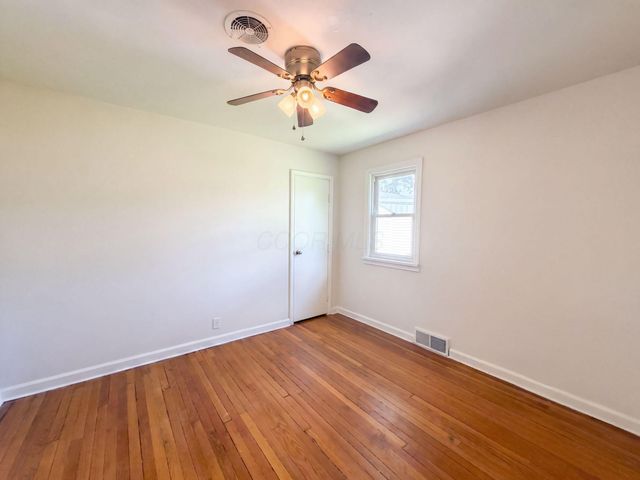 206 Bachmann Avenue, Newark, OH 43055
