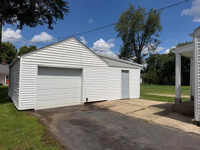206 Bachmann Avenue, Newark, OH 43055