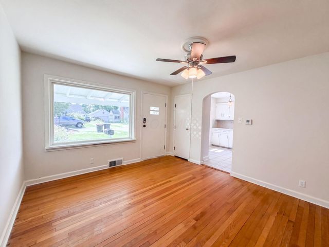 206 Bachmann Avenue, Newark, OH 43055