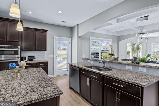 74 Winslow Circle, Savannah, GA 31407