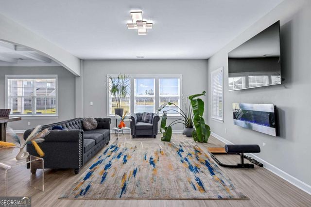 74 Winslow Circle, Savannah, GA 31407