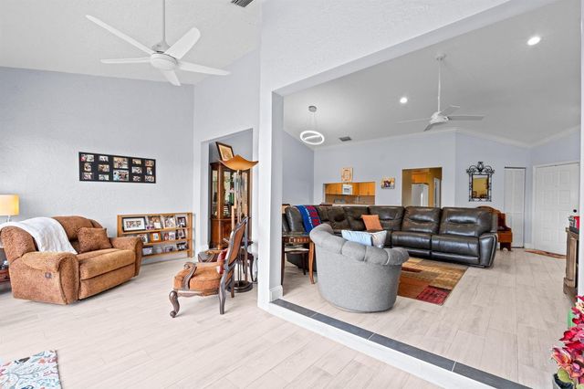 8486 Heather Place, Boynton Beach, FL 33472