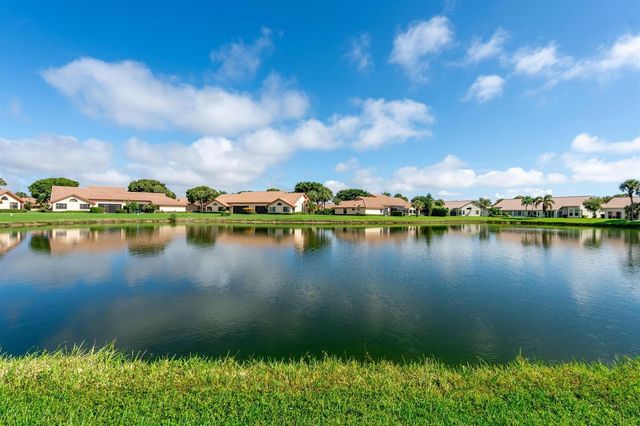 8486 Heather Place, Boynton Beach, FL 33472