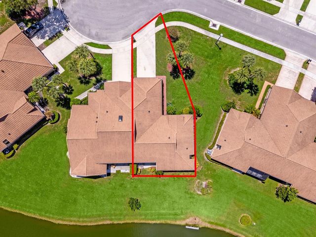 8486 Heather Place, Boynton Beach, FL 33472