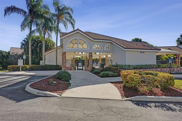 8486 Heather Place, Boynton Beach, FL 33472