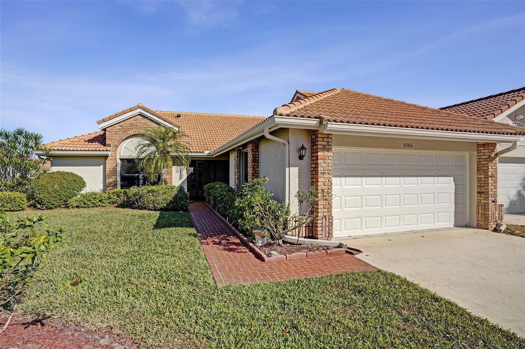 8486 Heather Place, Boynton Beach, FL 33472