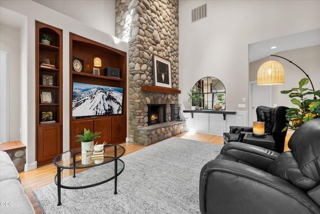60726 Golf Village Loop, Bend, OR 97702