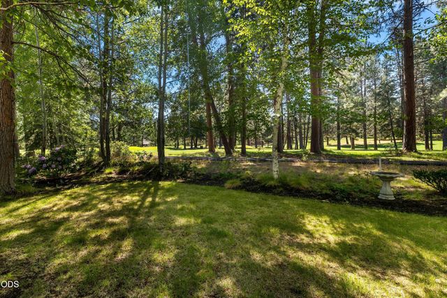 60726 Golf Village Loop, Bend, OR 97702
