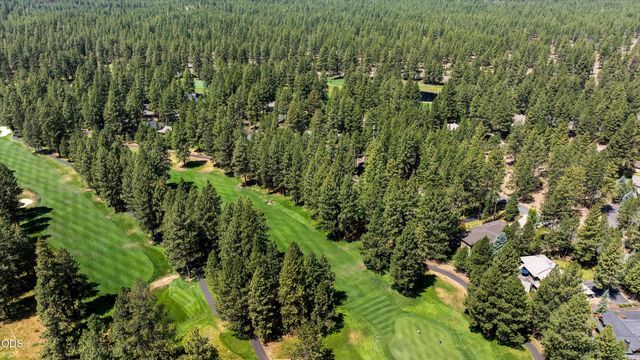 60726 Golf Village Loop, Bend, OR 97702
