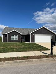 324 Wabash Circle, Chandler, IN 47610
