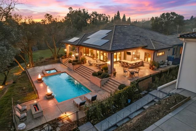 3909 Edgevale Ct, Fair Oaks, CA 95628