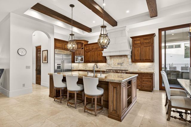 3909 Edgevale Ct, Fair Oaks, CA 95628