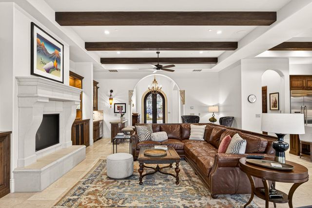 3909 Edgevale Ct, Fair Oaks, CA 95628