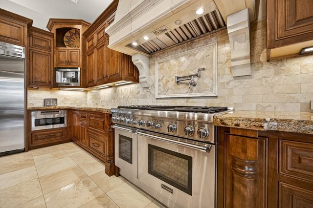 3909 Edgevale Ct, Fair Oaks, CA 95628