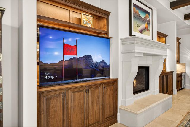 3909 Edgevale Ct, Fair Oaks, CA 95628