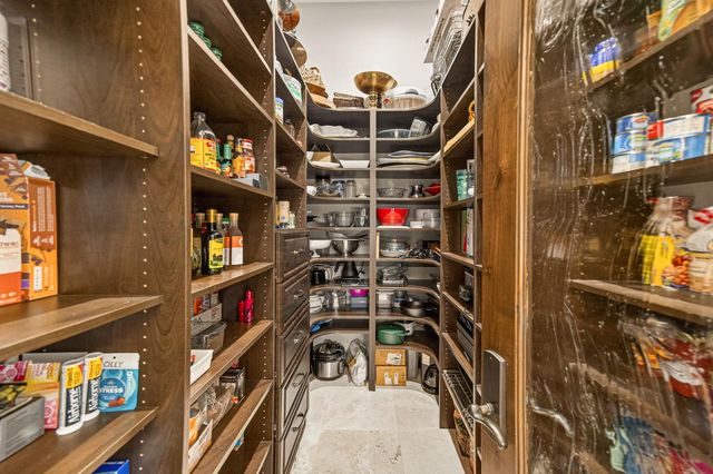 3909 Edgevale Ct, Fair Oaks, CA 95628