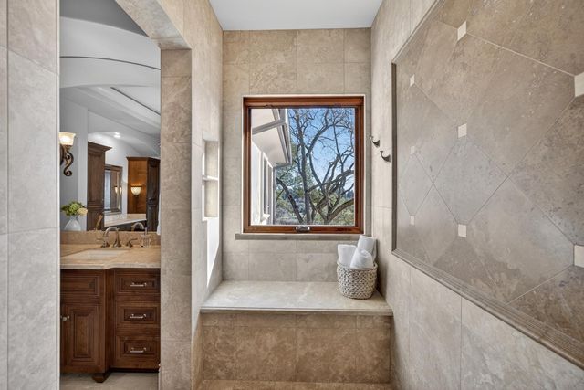 3909 Edgevale Ct, Fair Oaks, CA 95628