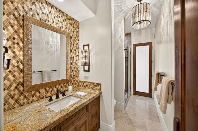 3909 Edgevale Ct, Fair Oaks, CA 95628