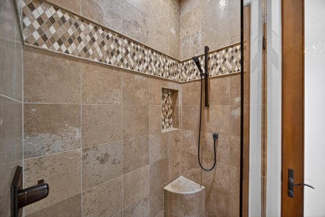 3909 Edgevale Ct, Fair Oaks, CA 95628